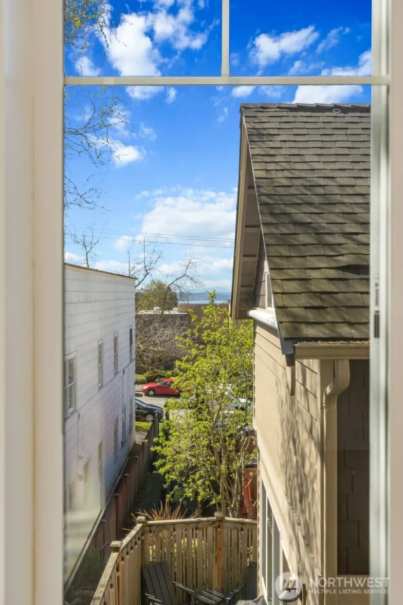 Property photo for 7114 California Avenue Sw, Seattle photo 15