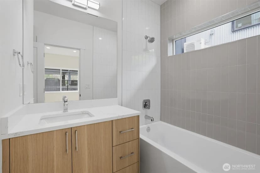 Property photo for 2014 Fairview Avenue E #a, Seattle photo 20