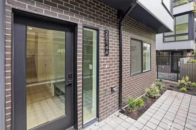 Property photo for 2014 Fairview Avenue E #a, Seattle photo 3