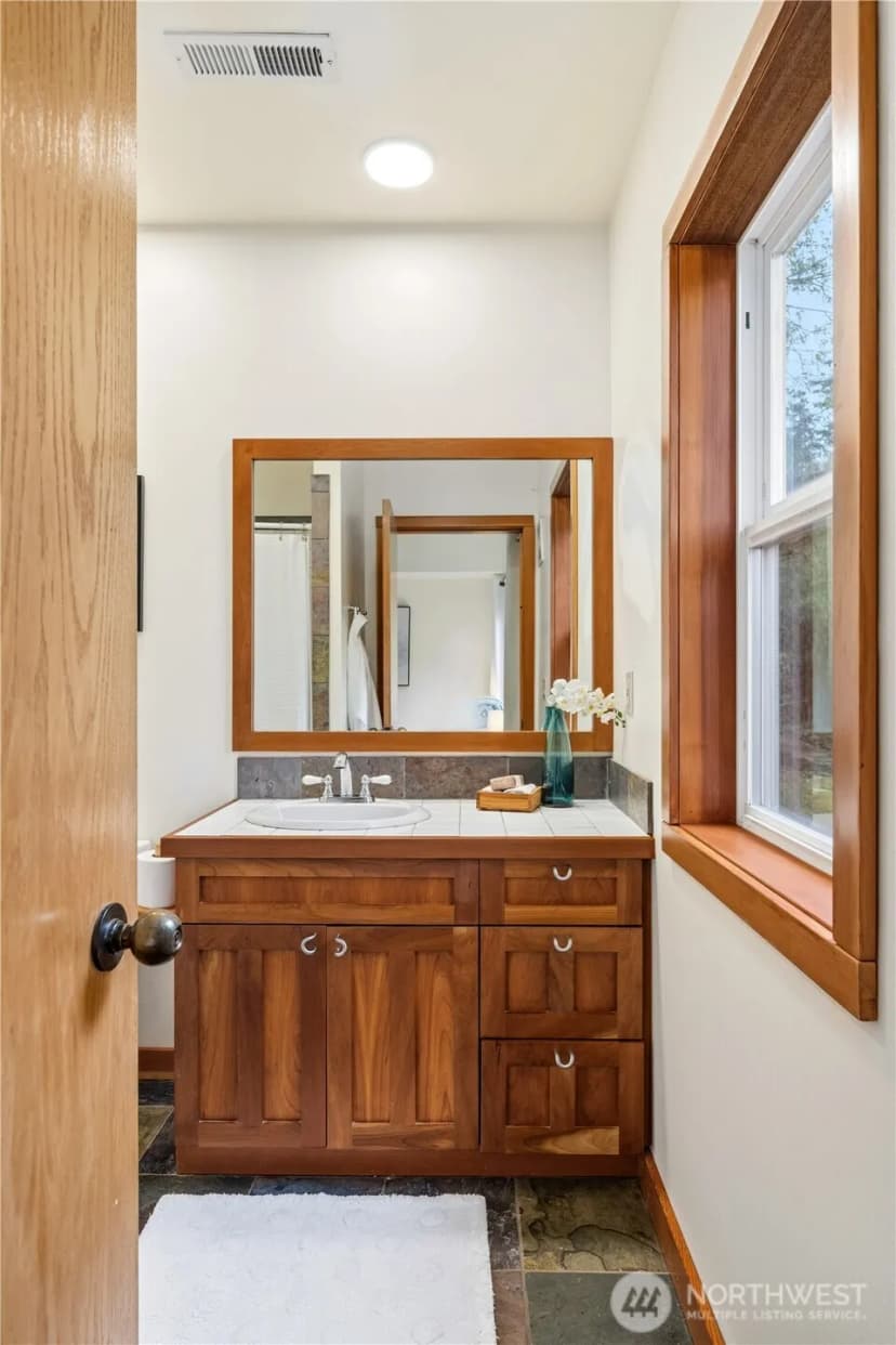 Property photo for 11818 89th Place Ne, Kirkland photo 30