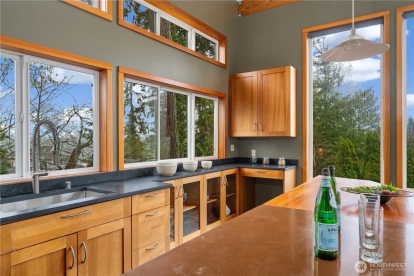 Property photo for 11818 89th Place Ne, Kirkland photo 12