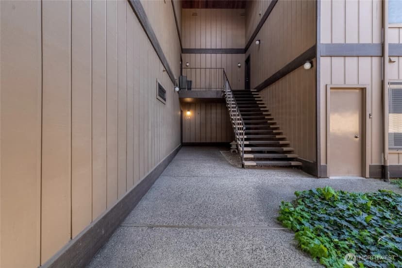 Property photo for 2100 Plaza Way #103, Walla Walla photo 32
