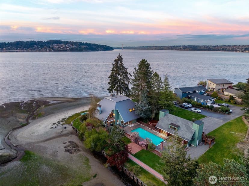 Property photo for 1105 14th Avenue, Fox Island photo 3