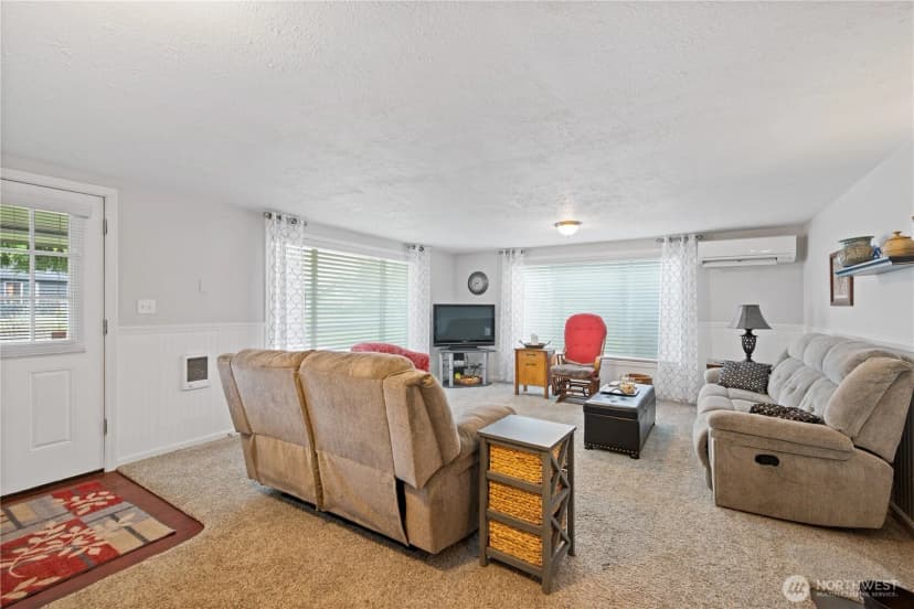 Property photo for 722 2nd Ave Sw, Castle Rock photo 5