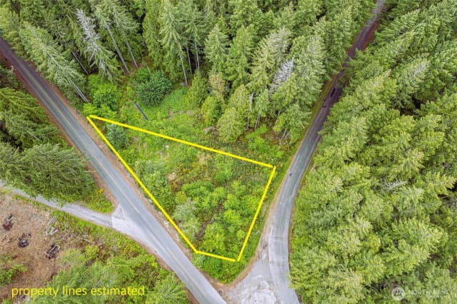 Property photo for 811 Herron Road Sw, Lakebay photo 2