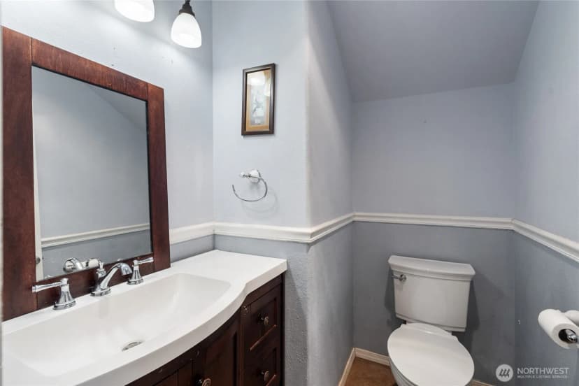 Property photo for 351 Salmon Creek Road, Toledo photo 18