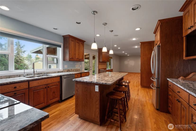 Property photo for 351 Salmon Creek Road, Toledo photo 10