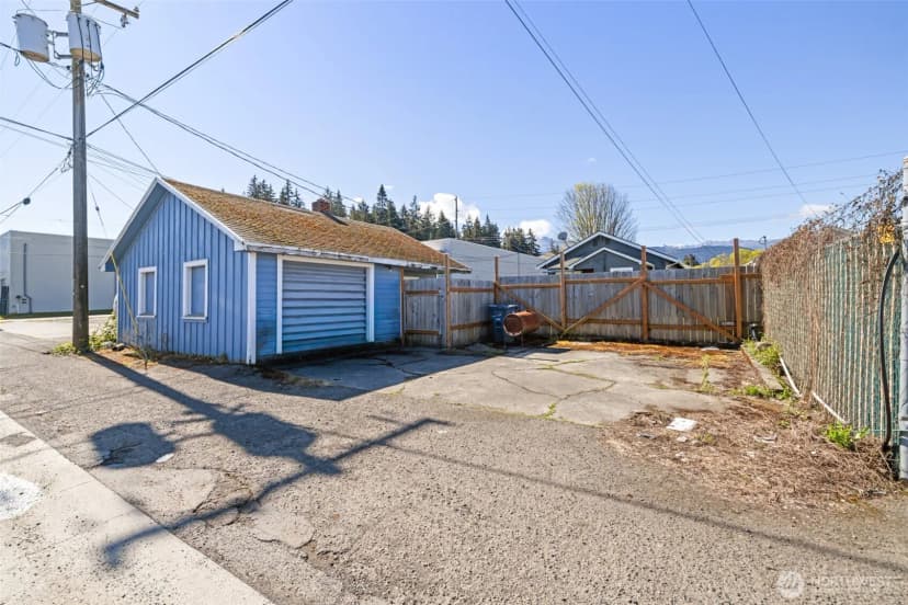 Property photo for 529 E 2nd Street, Port Angeles photo 28
