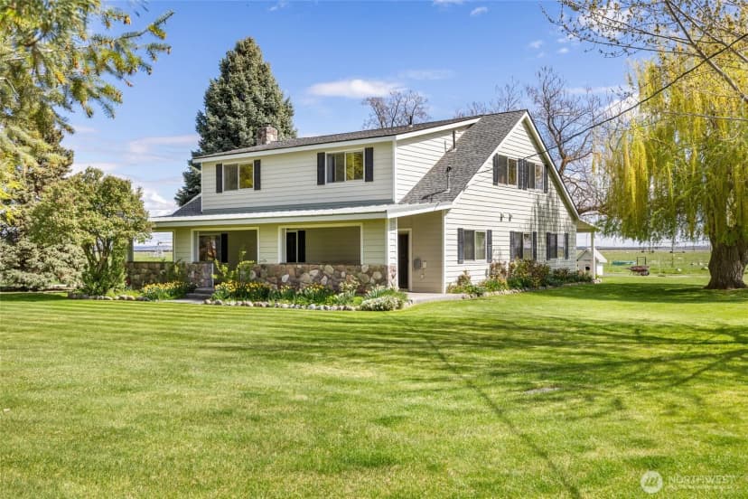 Property photo for 17325 Ne B.5 Road, Soap Lake