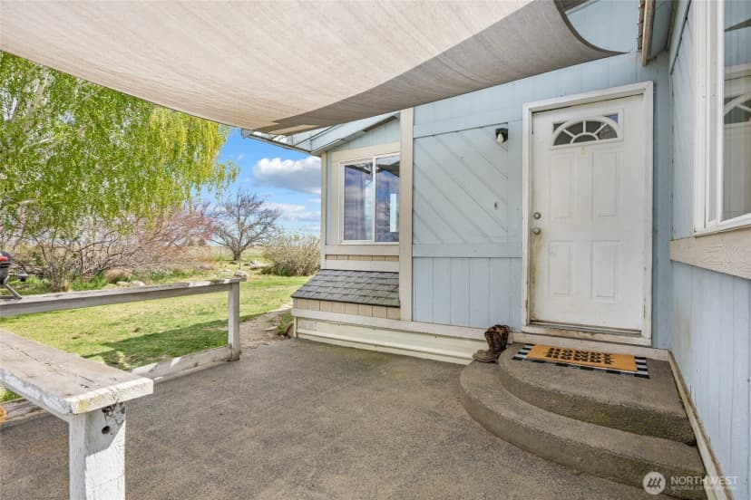 Property photo for 17325 Ne B.5 Road, Soap Lake photo 36
