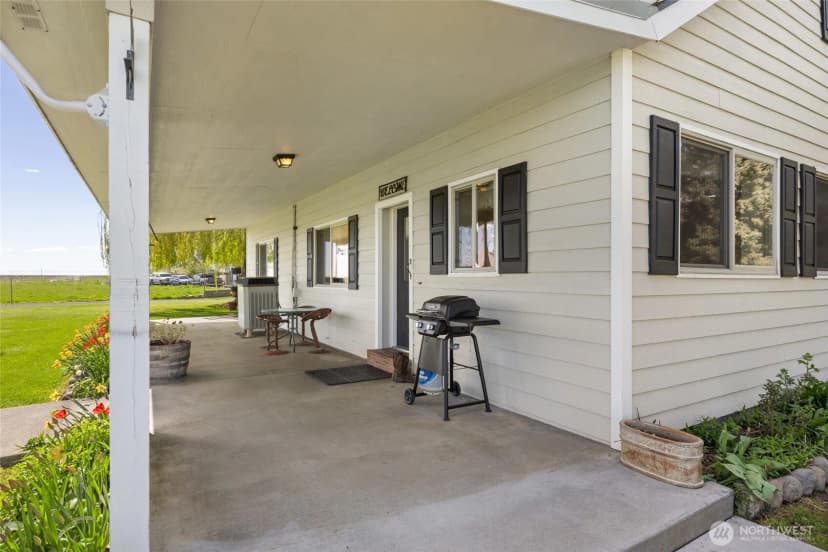 Property photo for 17325 Ne B.5 Road, Soap Lake photo 12