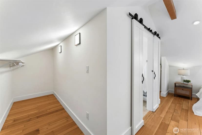 Property photo for 6010 49th Avenue Sw, Seattle photo 13