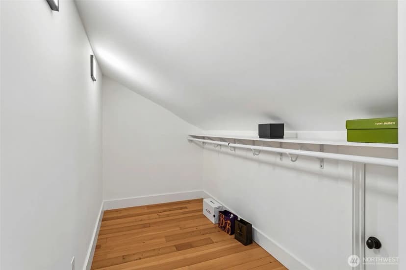 Property photo for 6010 49th Avenue Sw, Seattle photo 14