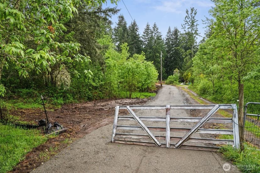 Property photo for 922 322nd Street Ct S, Roy photo 11