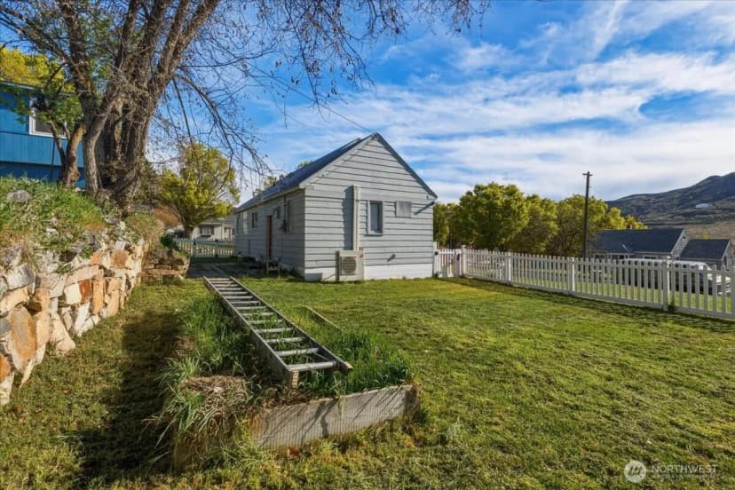 Property photo for 210 Stevens Avenue, Coulee Dam photo 31