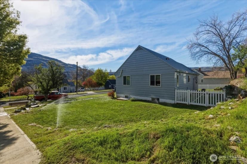 Property photo for 210 Stevens Avenue, Coulee Dam photo 28