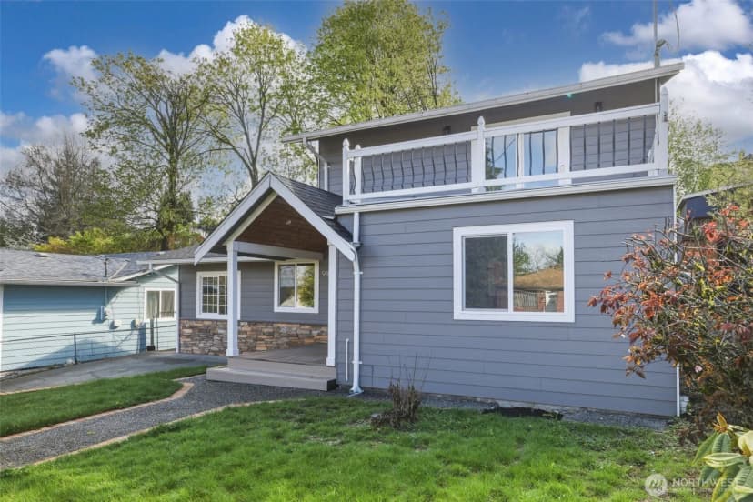 Property photo for 9812 59th Avenue S, Seattle photo 3