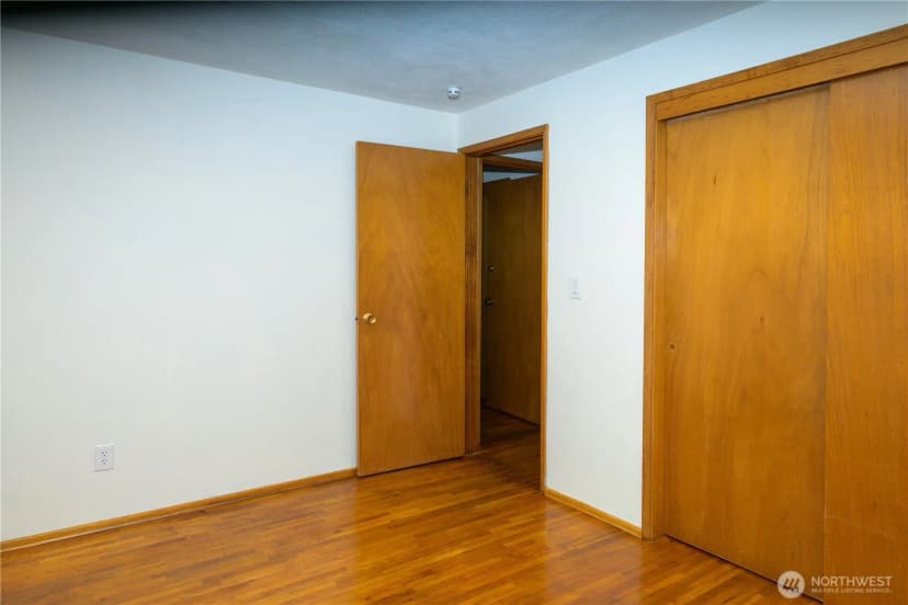 Property photo for 5304 108th Street Sw, Lakewood photo 15