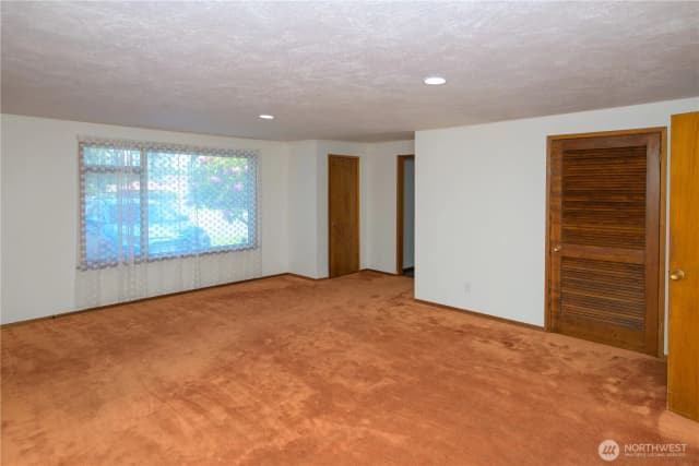 Property photo for 5304 108th Street Sw, Lakewood photo 4