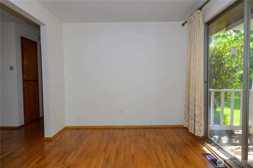 Property photo for 5304 108th Street Sw, Lakewood photo 3
