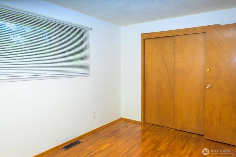 Property photo for 5304 108th Street Sw, Lakewood photo 13