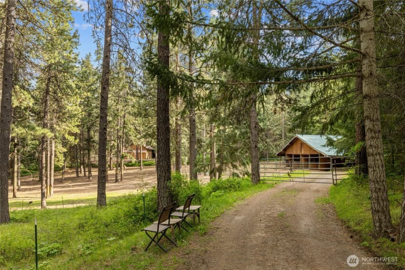 Property photo for 1101 Emerick Road, Cle Elum photo 8