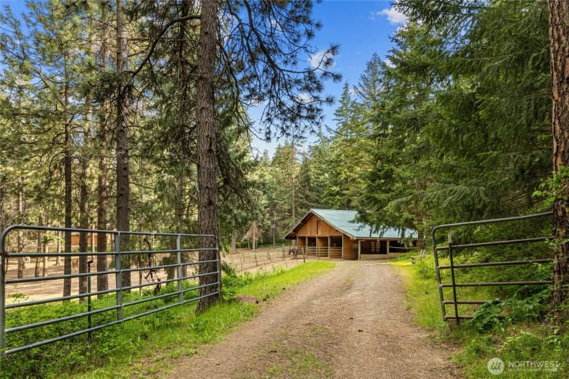 Property photo for 1101 Emerick Road, Cle Elum photo 9