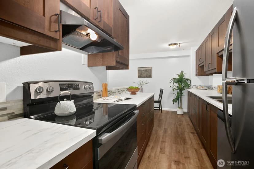 Property photo for 1100 Ave Ne Harrington Avenue Ne #211, Renton photo 11