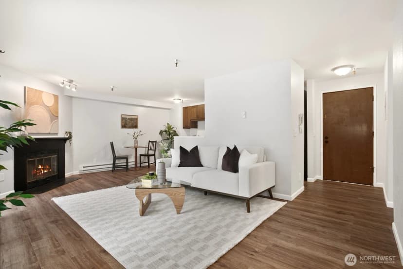 Property photo for 1100 Ave Ne Harrington Avenue Ne #211, Renton photo 3