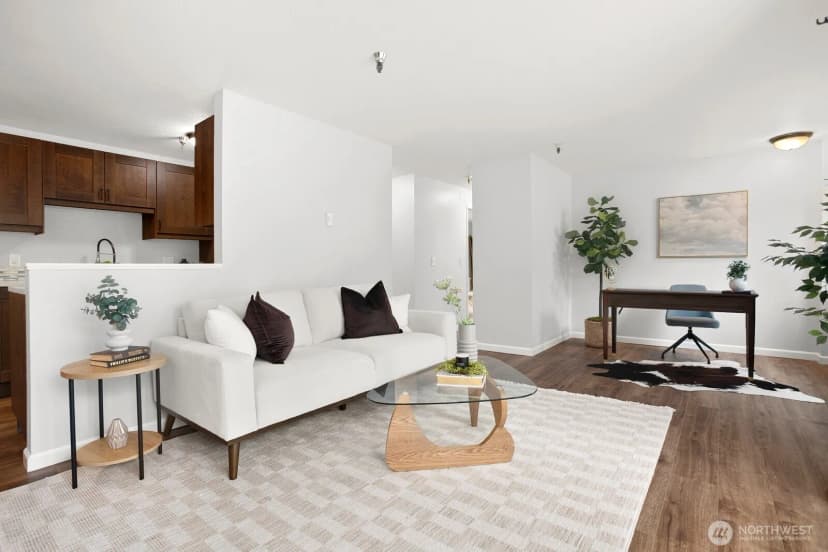 Property photo for 1100 Ave Ne Harrington Avenue Ne #211, Renton photo 5
