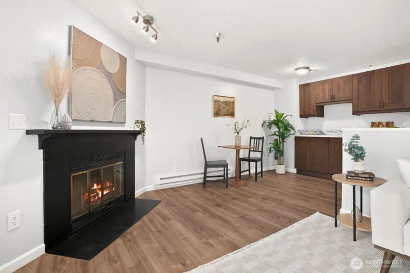 Property photo for 1100 Ave Ne Harrington Avenue Ne #211, Renton photo 7