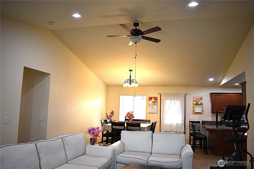 Property photo for 20236 White Rock Loop Sw, Centralia photo 6