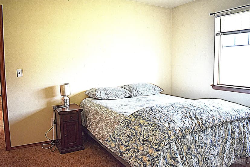 Property photo for 20236 White Rock Loop Sw, Centralia photo 19