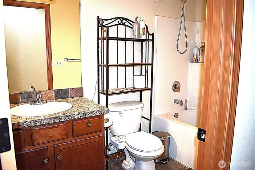 Property photo for 20236 White Rock Loop Sw, Centralia photo 15