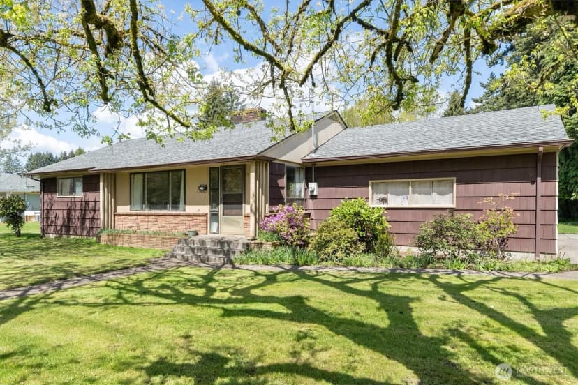 Property photo for 2014 Ocean Beach Highway, Longview