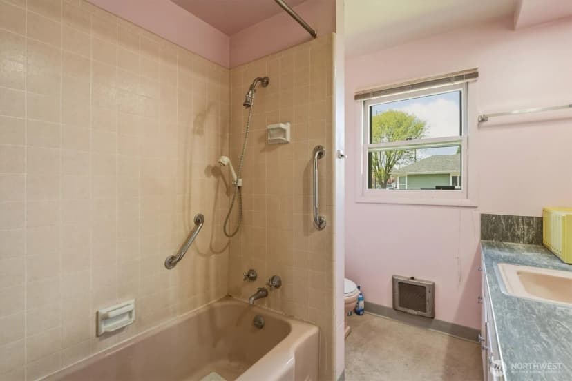 Property photo for 2014 Ocean Beach Highway, Longview photo 16