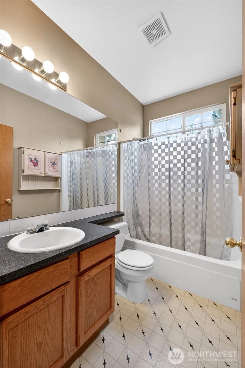 Property photo for 11310 3rd Avenue Ct E, Tacoma photo 19