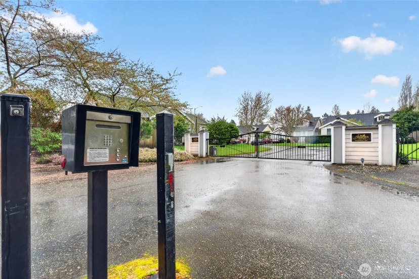 Property photo for 11310 3rd Avenue Ct E, Tacoma photo 27