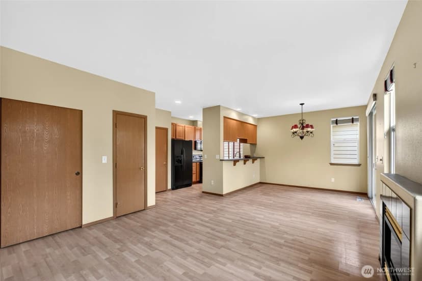 Property photo for 11310 3rd Avenue Ct E, Tacoma photo 9