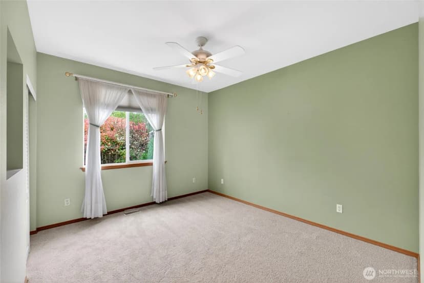 Property photo for 11310 3rd Avenue Ct E, Tacoma photo 13