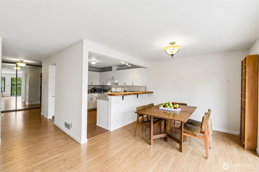 Property photo for 17918 23rd Lane Ne #302, Shoreline photo 8
