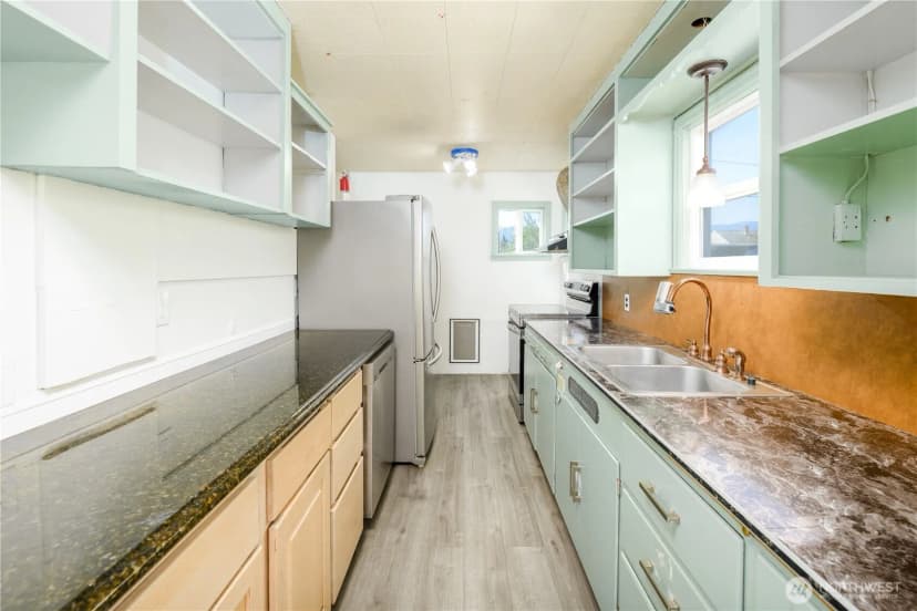 Property photo for 405 W Spruce Street, Sequim photo 6