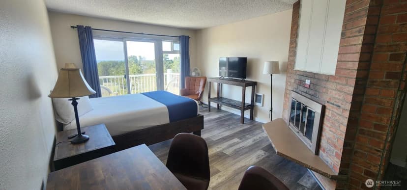 Property photo for 710 S Hancock Avenue #422-23, Westport photo 4
