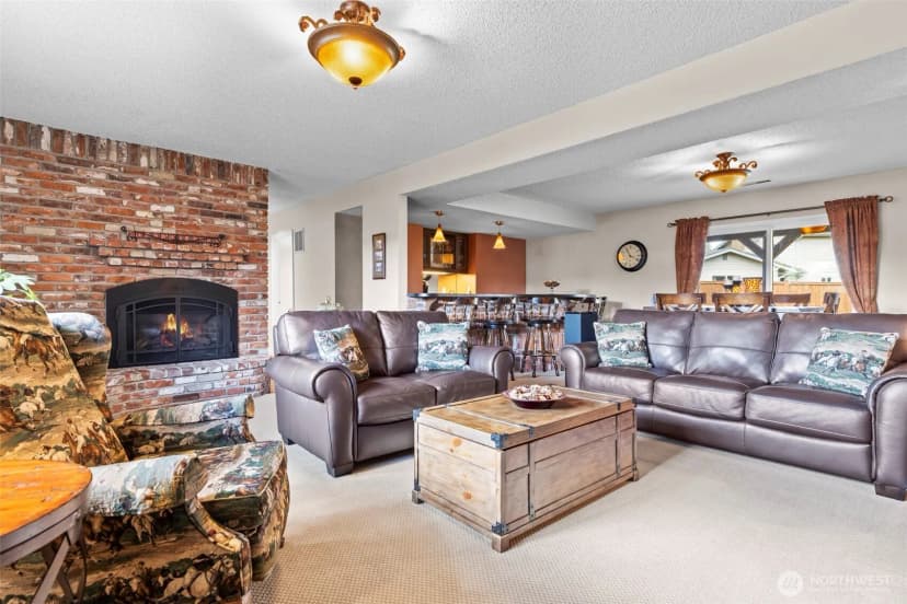 Property photo for 7901 Sapphire Drive Sw, Lakewood photo 22