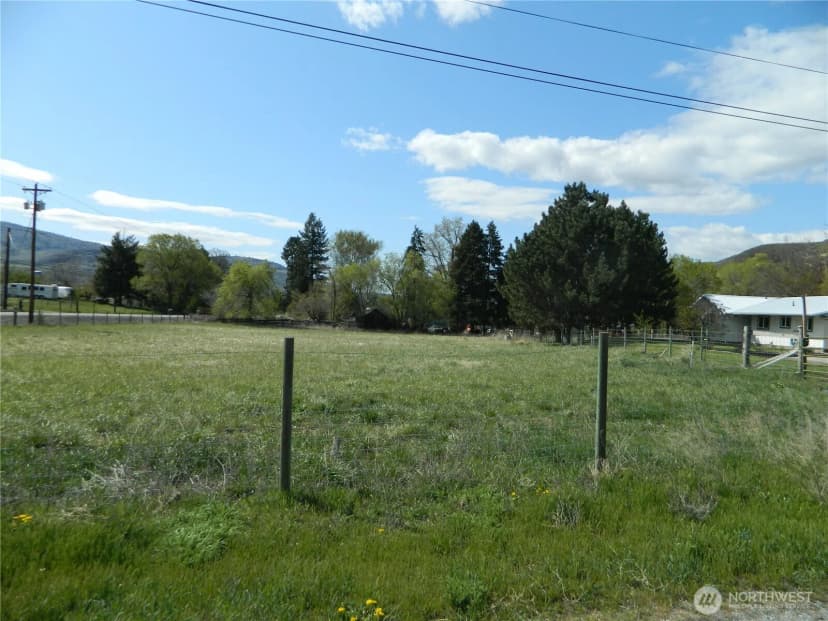 Property photo for 651 Highway 7, Tonasket photo 19