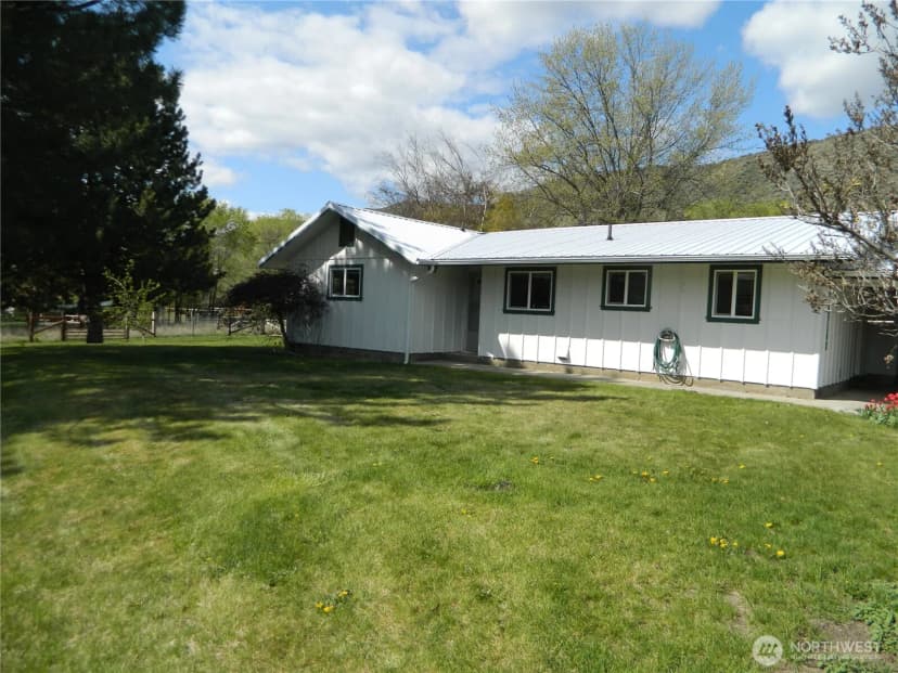 Property photo for 651 Highway 7, Tonasket photo 21