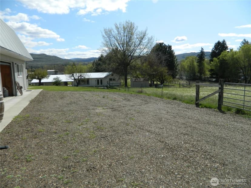 Property photo for 651 Highway 7, Tonasket photo 17