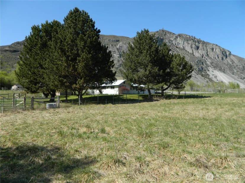 Property photo for 651 Highway 7, Tonasket photo 4