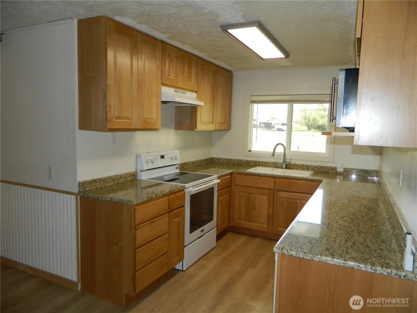 Property photo for 651 Highway 7, Tonasket photo 25