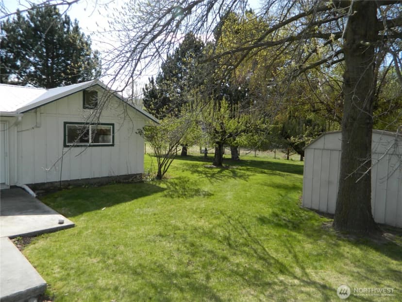 Property photo for 651 Highway 7, Tonasket photo 7